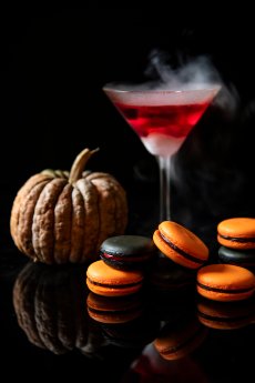 Halloween cocktail and Macarons